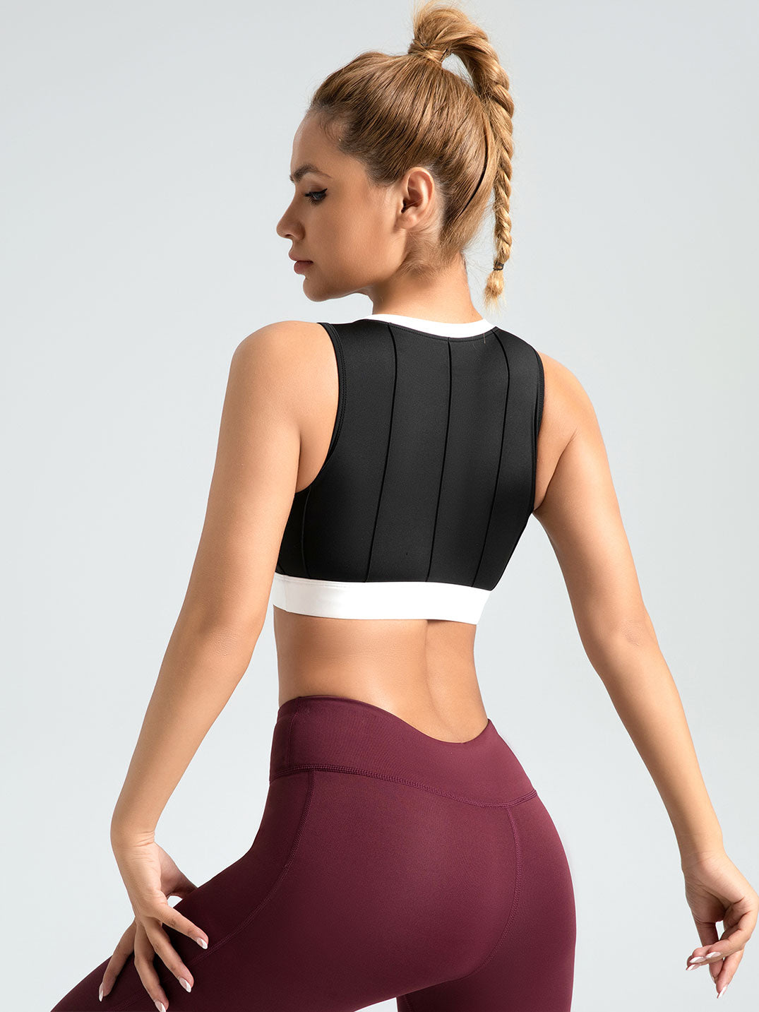 Lila Zen Vertical striped color-block yoga bra