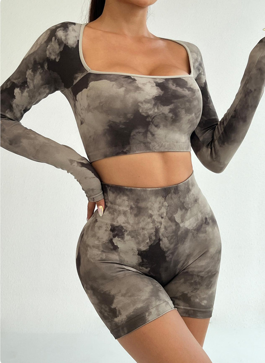 Lila Zen 3D Tie-Dye Square Neck Long Sleeve Slim Waist Hip-Lifting Shorts Sports Fitness Yoga Set