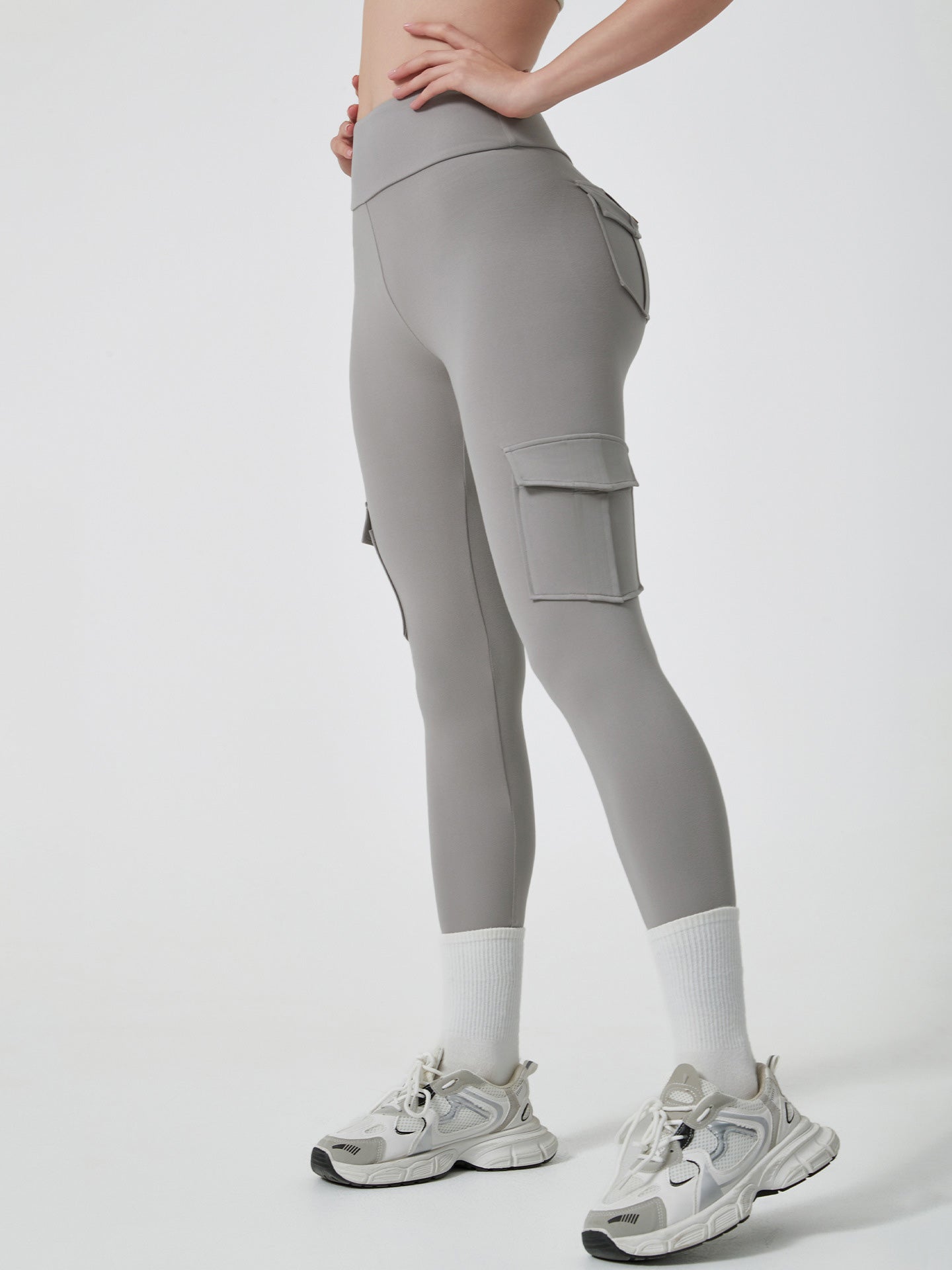 Lila Zen High-Waisted Cargo Pants with Butt Lifting and Pockets