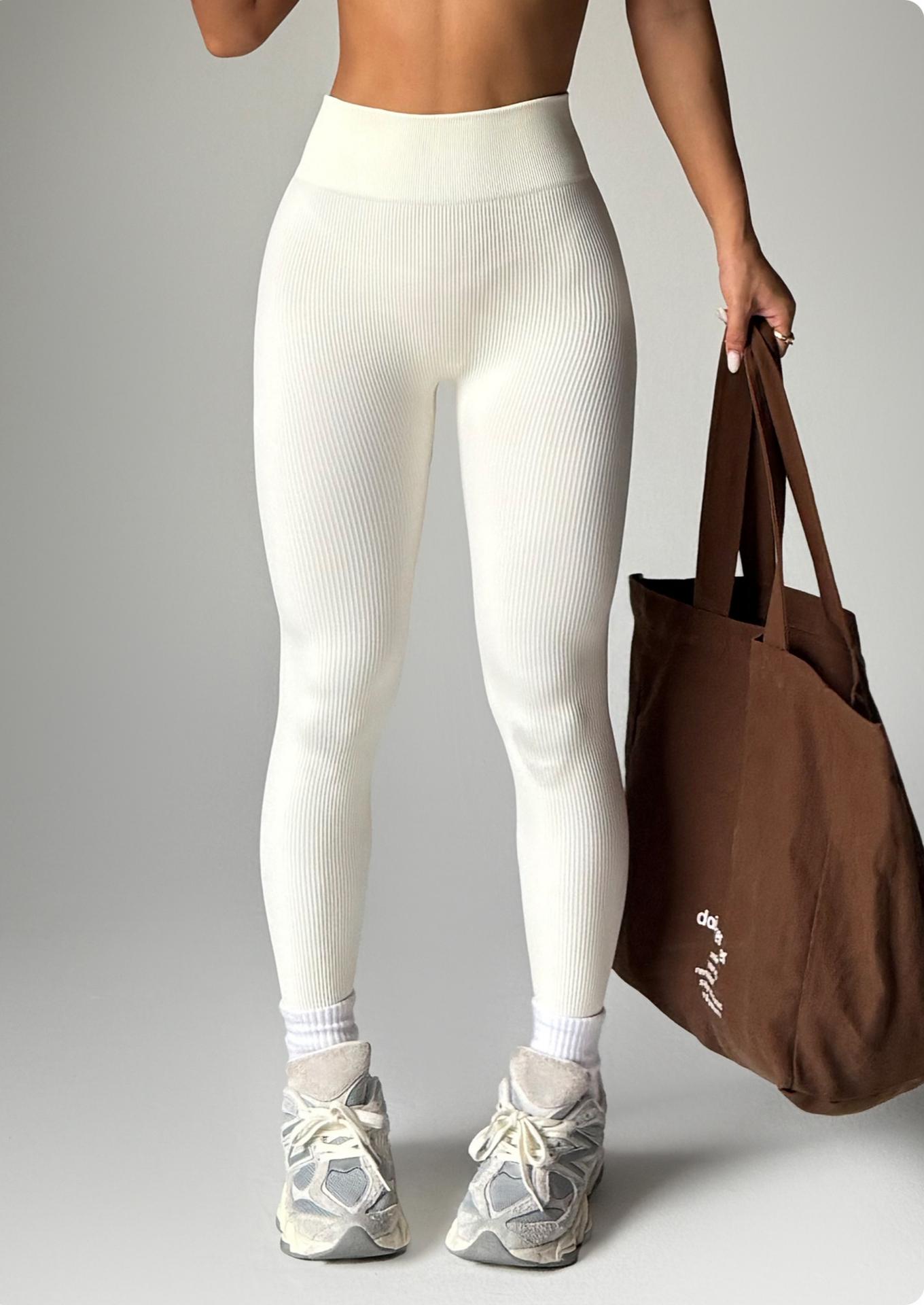 Lila Zen High-Waisted Yoga Pants with Seamless Ribbed Seams and Butt-Lifting Design