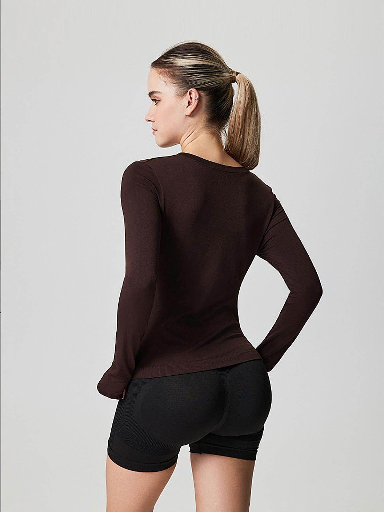 Lila Zen Classic round neck long-sleeved yoga top for women