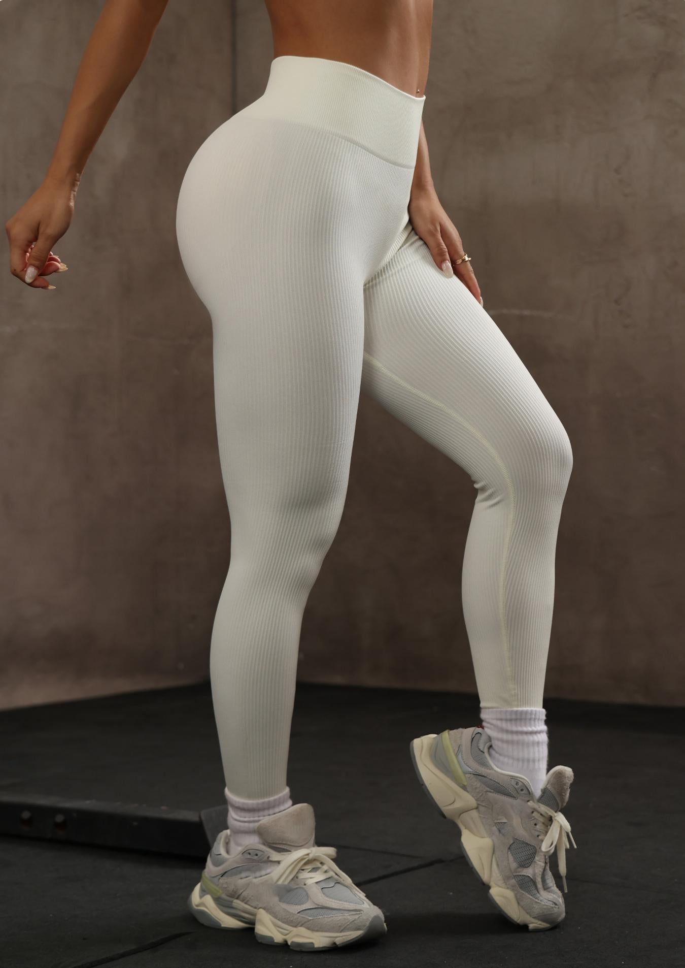 Lila Zen High-Waisted Yoga Pants with Seamless Ribbed Seams and Butt-Lifting Design