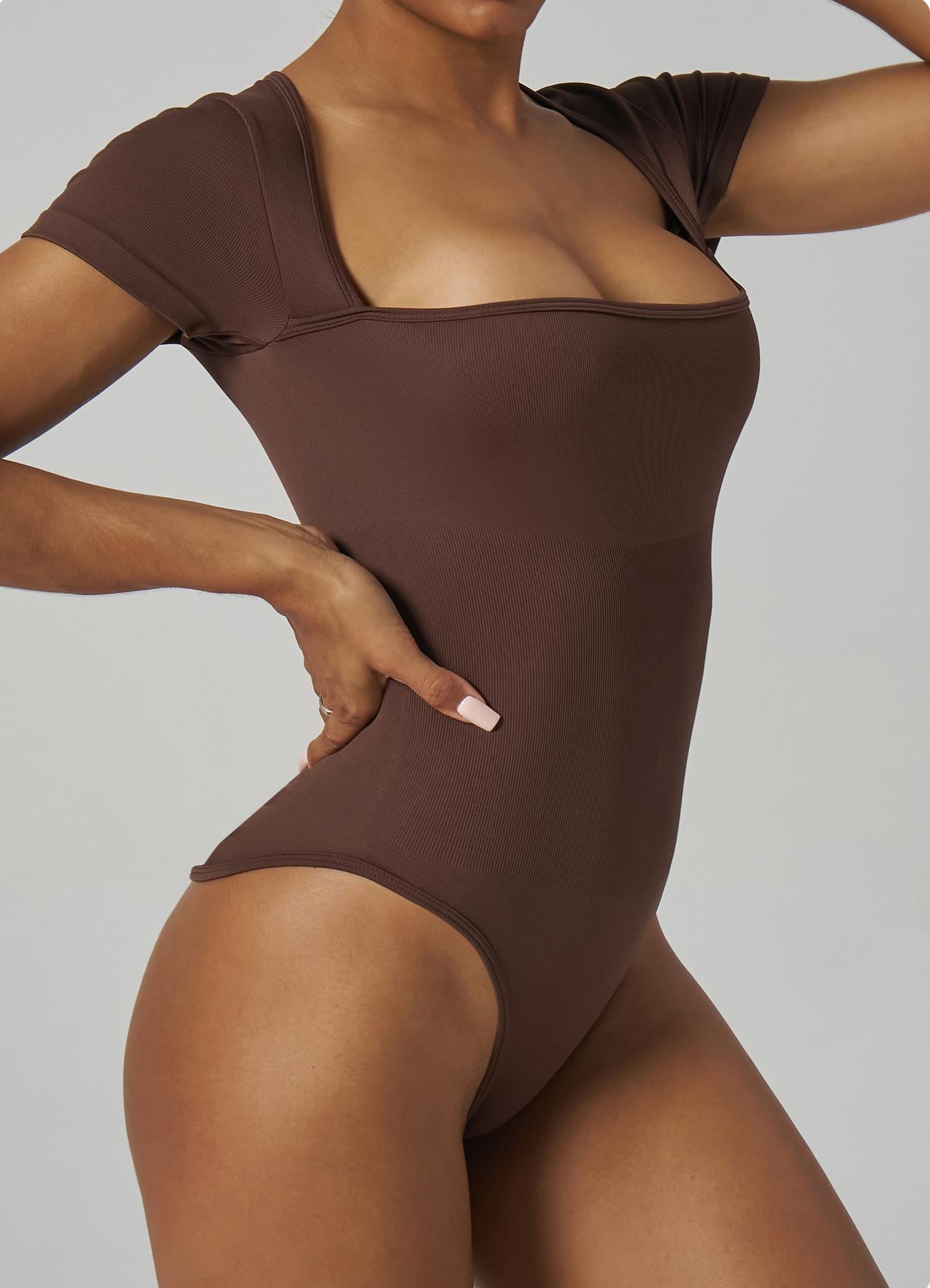 Lila Zen Off-the-shoulder form-fitting short-sleeved yoga bodysuit