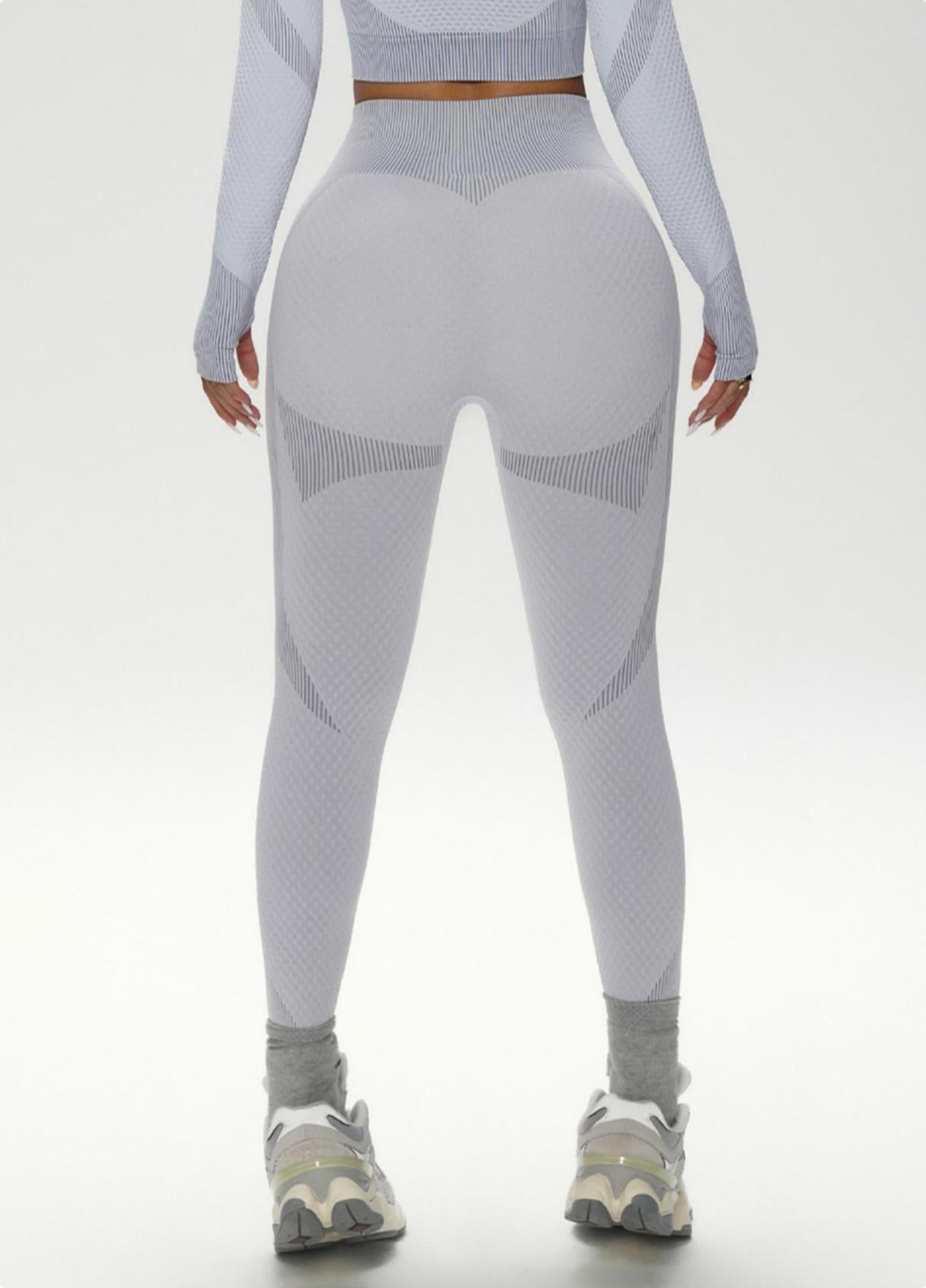 Lila Zen Women's High-Waisted Seamless Peach Hip Yoga Pants