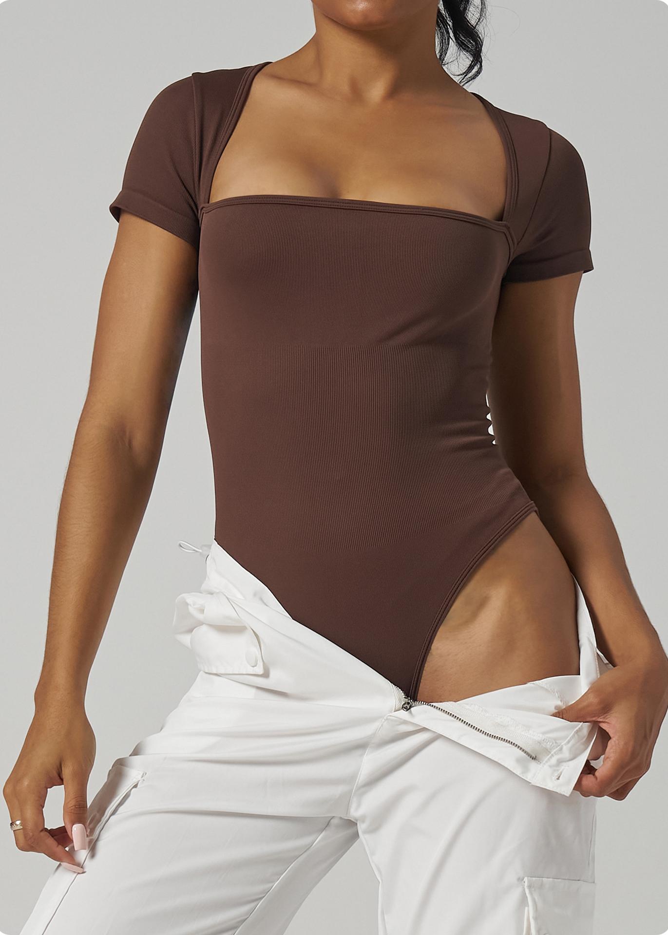 Lila Zen Off-the-shoulder form-fitting short-sleeved yoga bodysuit