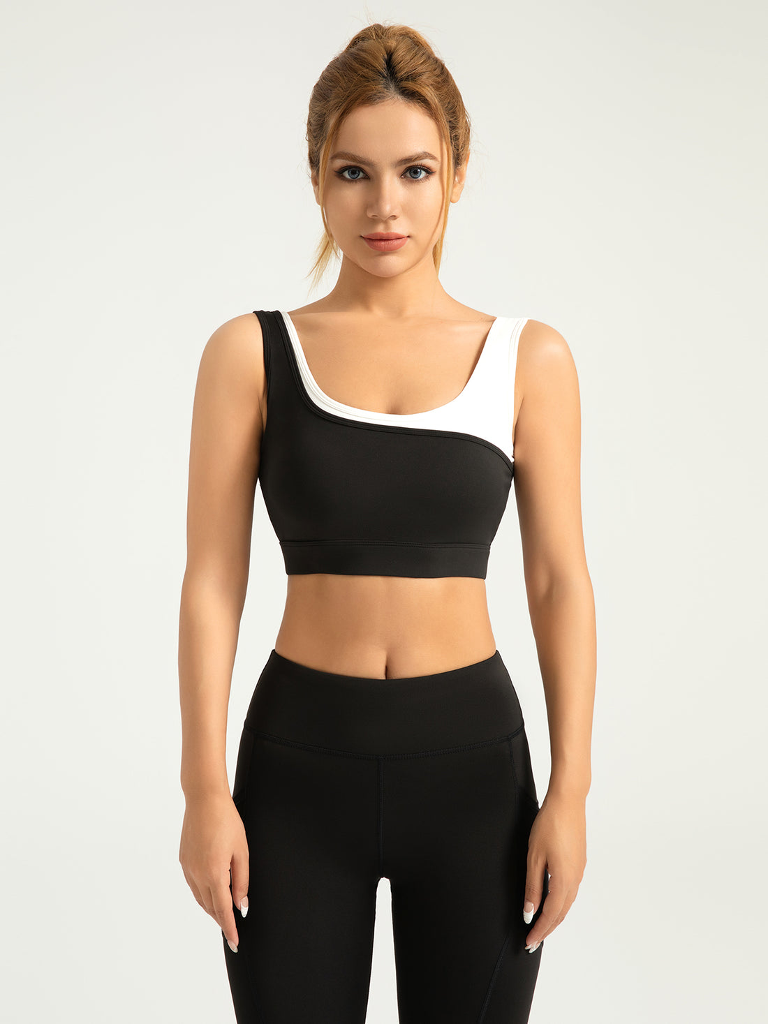 Color-blocked fashion sports bra