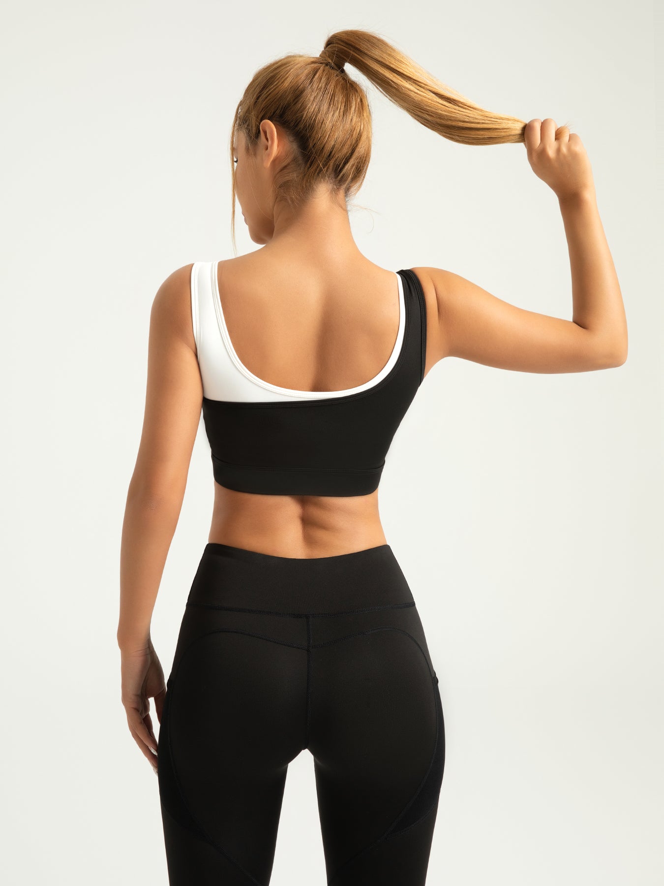 Color-blocked fashion sports bra