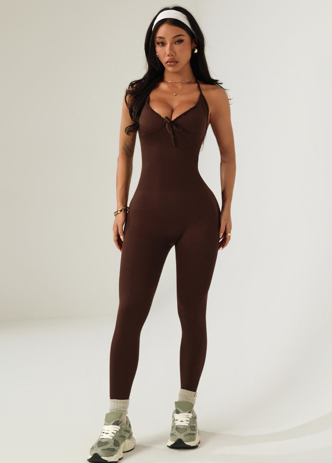 Lila Zen Fashionable and Sexy Halter-Neck Front-Strap Fitted Yoga Bodysuit
