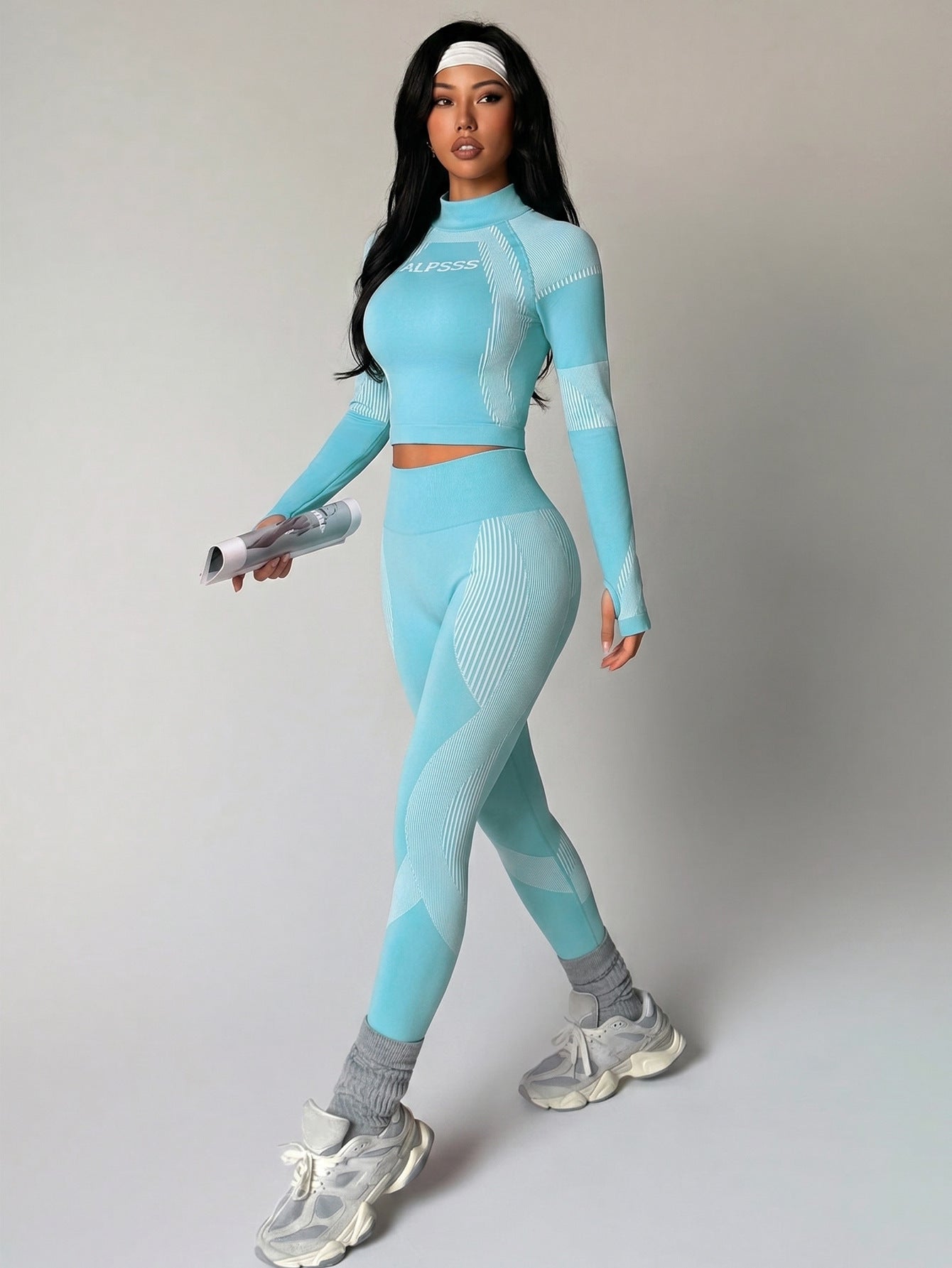 Lila Zen Seamless Gradient Long Sleeve Crop Top & High-Waisted Leggings Set