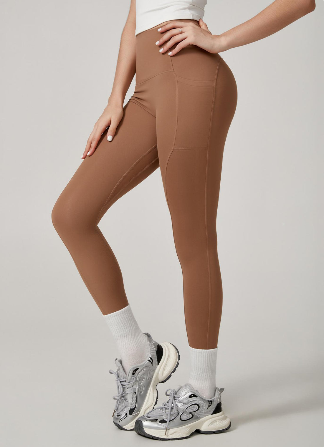 Lila Zen Women's High-Waisted Half-Circle Pocket Slim Yoga Pants