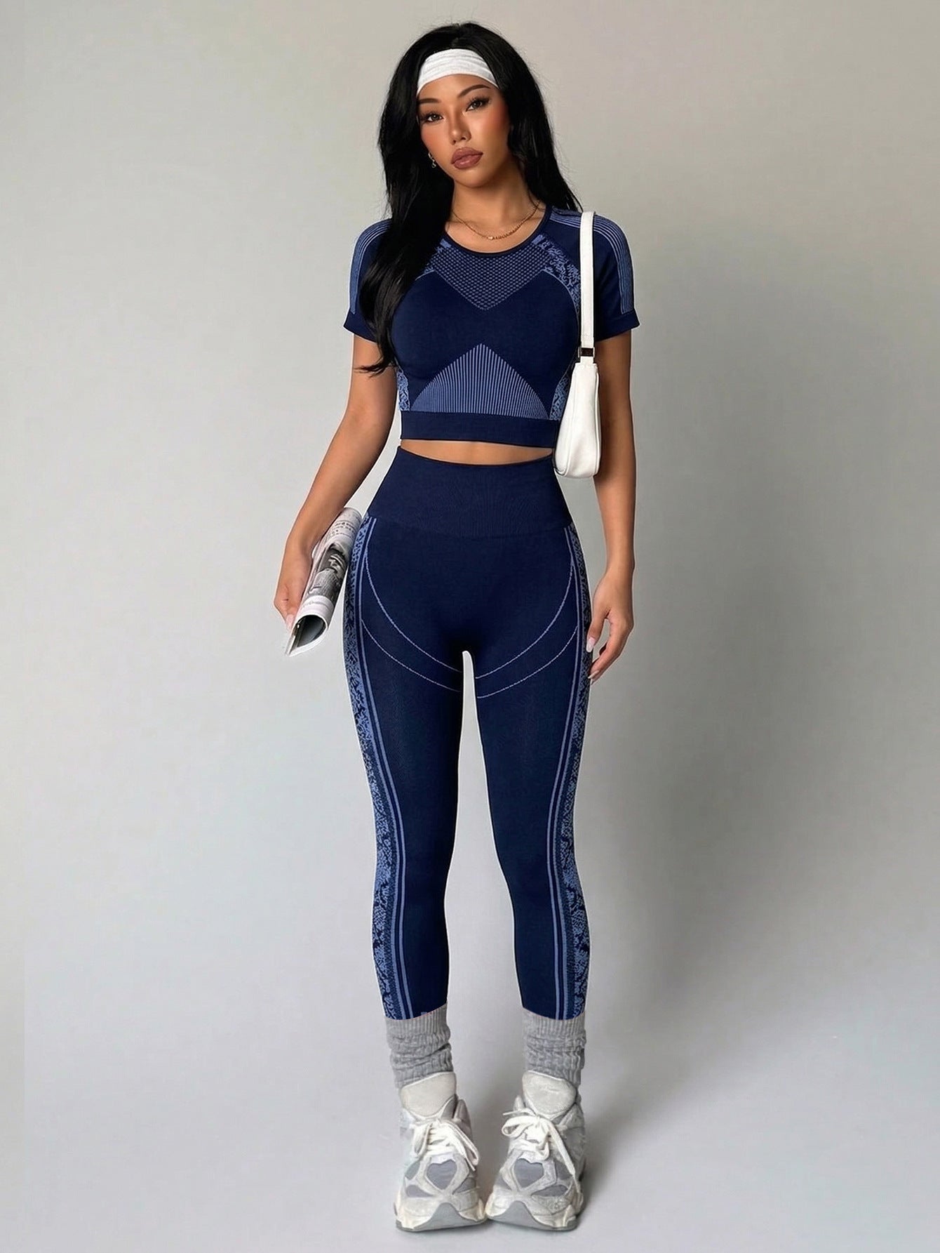 Lila Zen Seamless Short Sleeve Crop Top & High-Waisted Leggings Set
