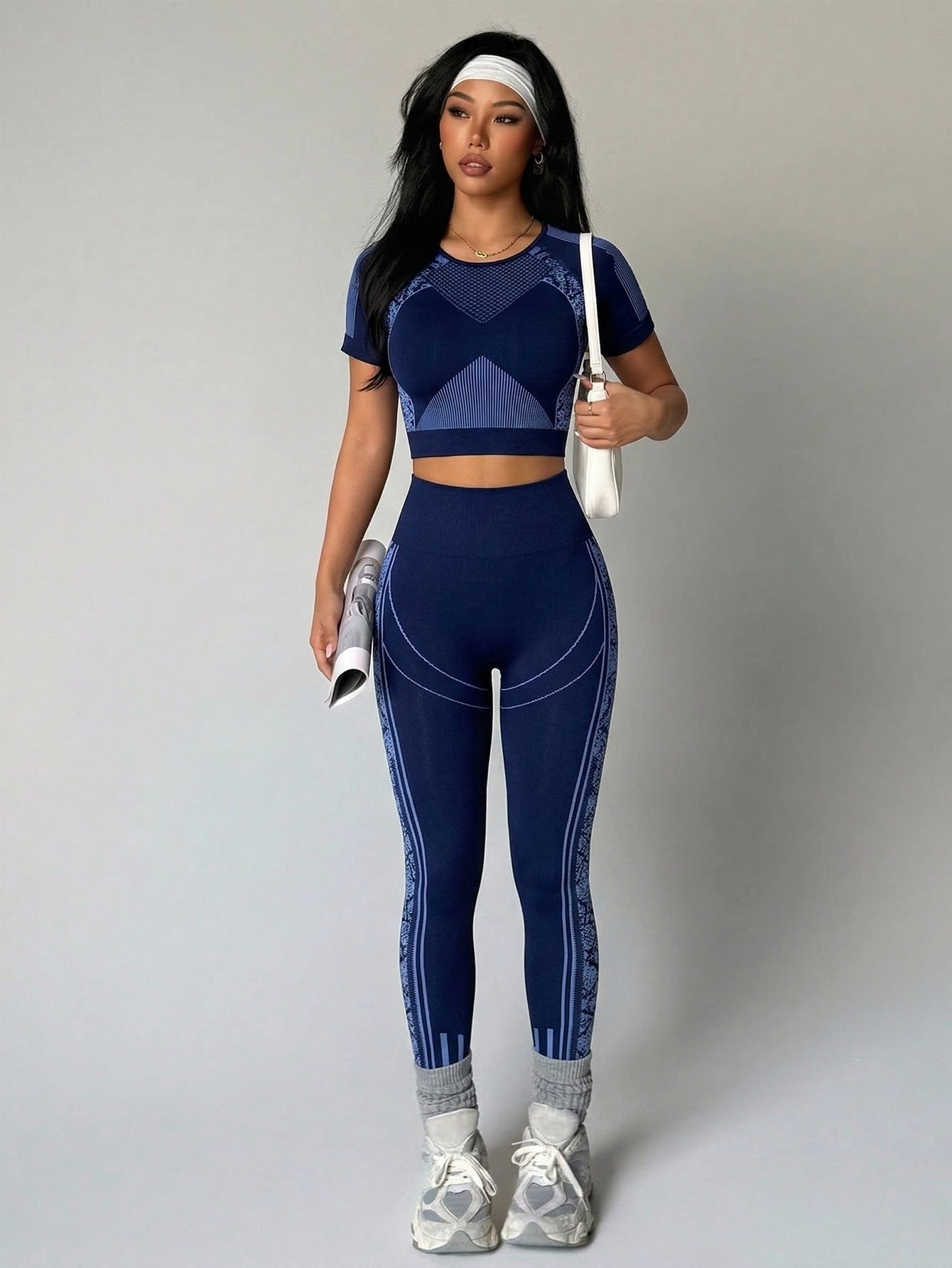 Lila Zen Seamless Short Sleeve Crop Top & High-Waisted Leggings Set