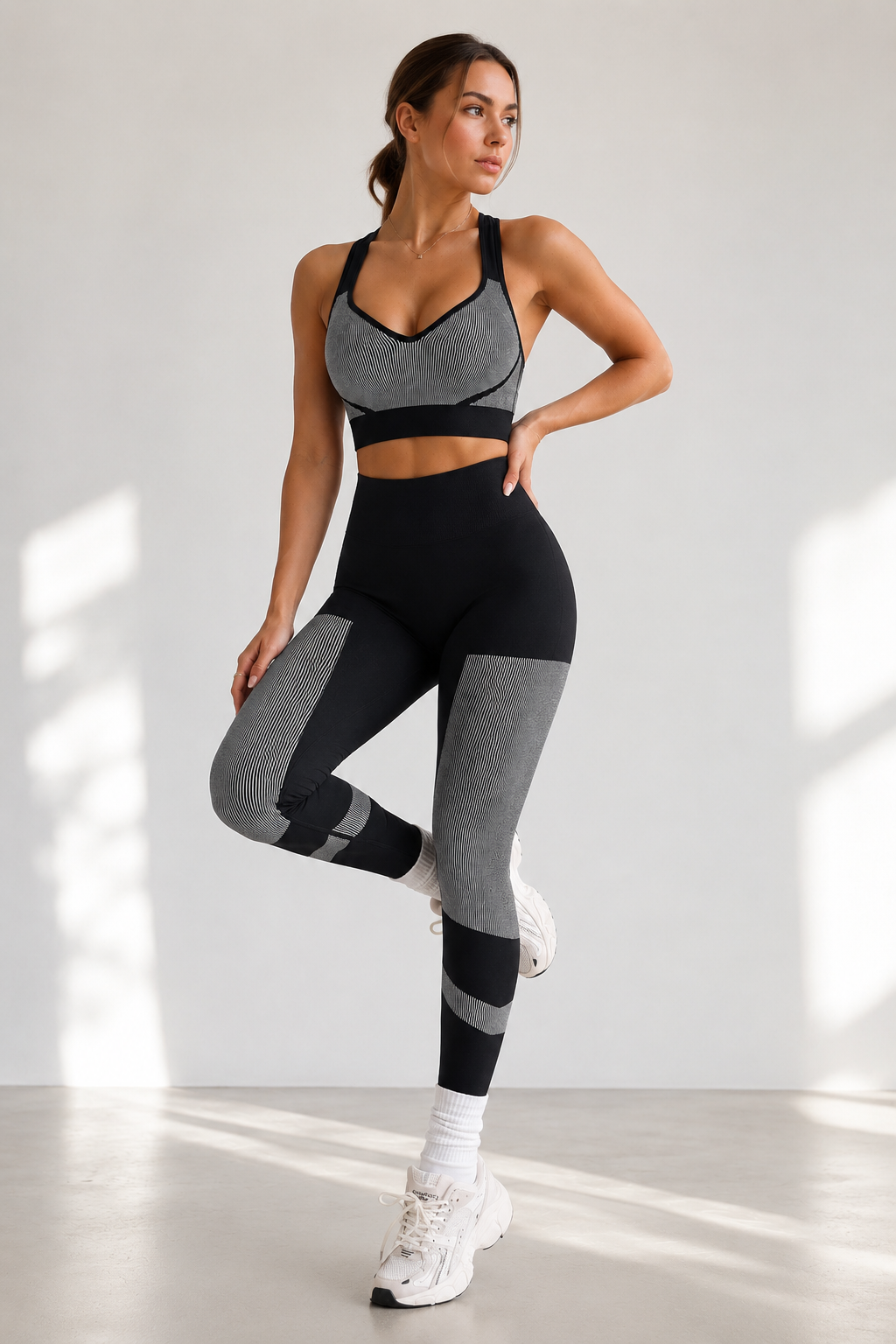 Lila Zen Contrast Seamless Sports Bra & Scrunch Leggings Set