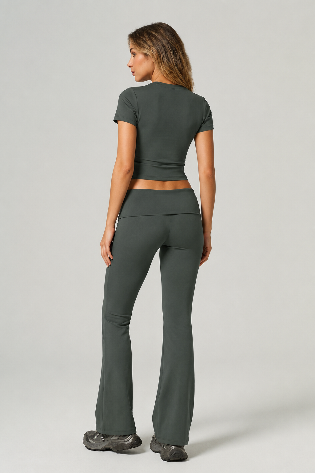 Sculpt Soft Second-Skin Short Sleeve Flared Leggings Set