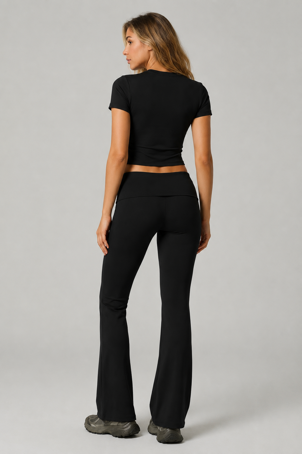 Sculpt Soft Second-Skin Short Sleeve Flared Leggings Set