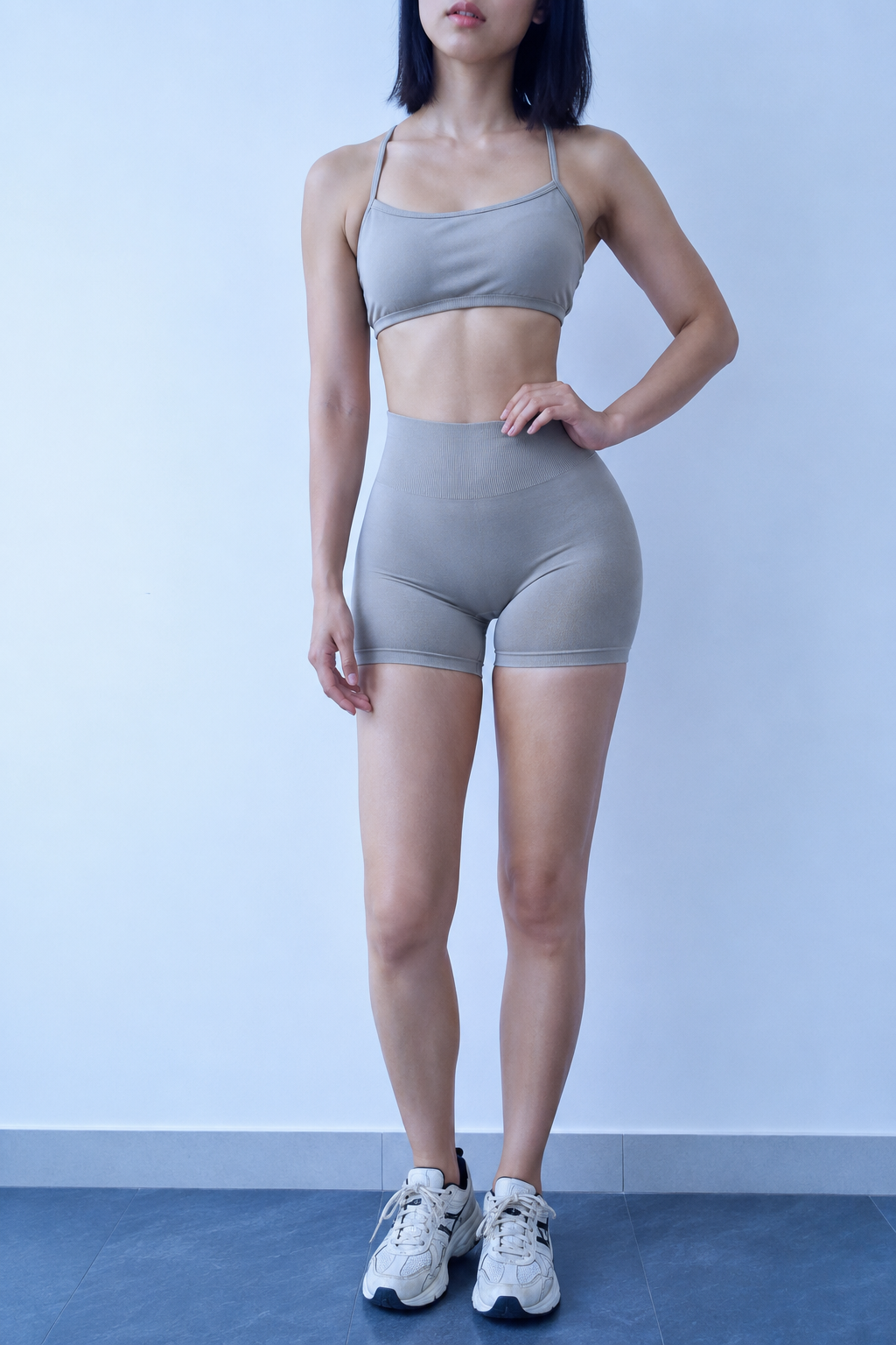 Seamless Cross Back Sports Bra & Scrunch Shorts Set