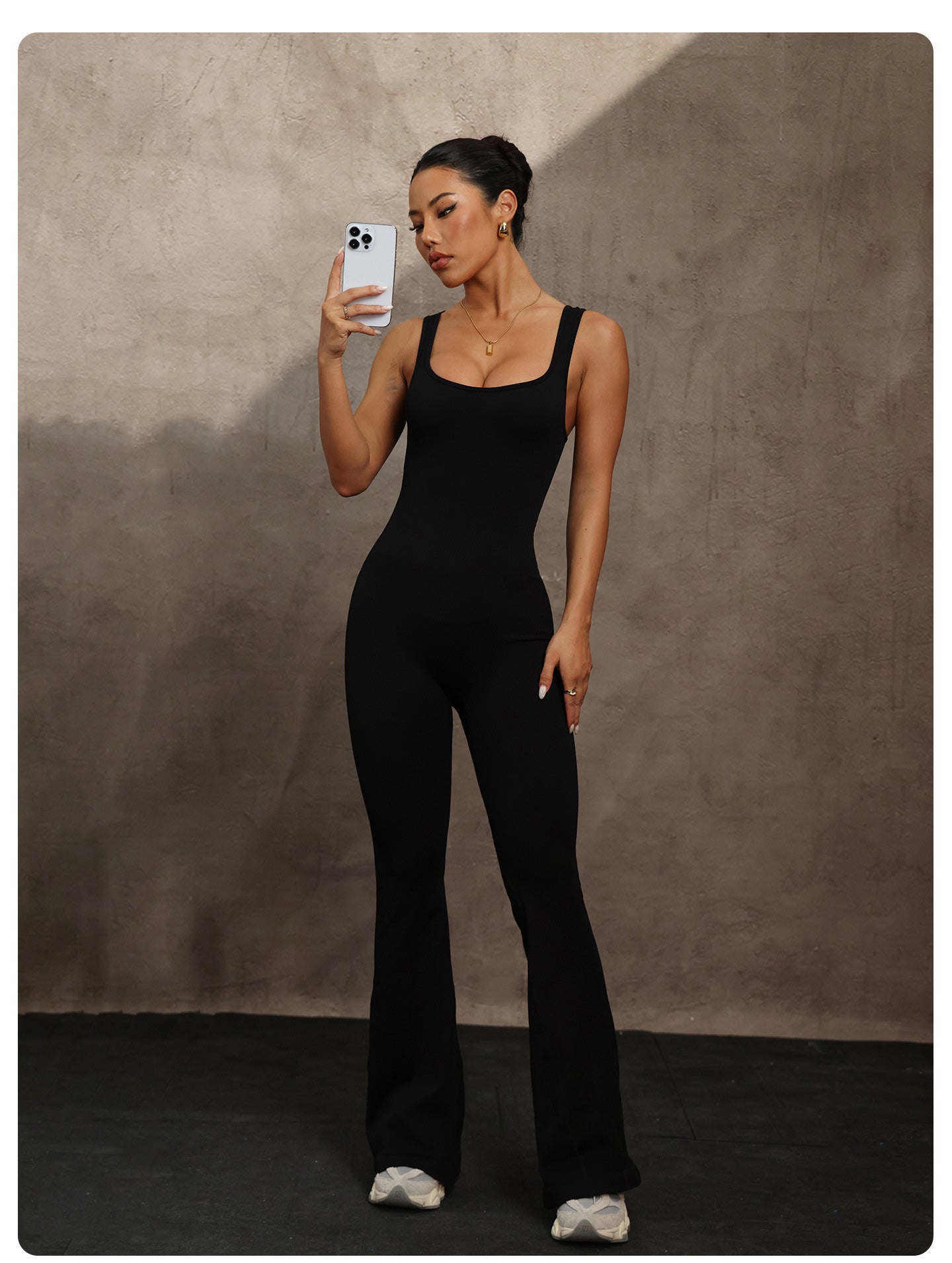 Lila Zen Solid Color Square Neck Fashion Sports Tank Top Sleeveless Yoga Flare Pants