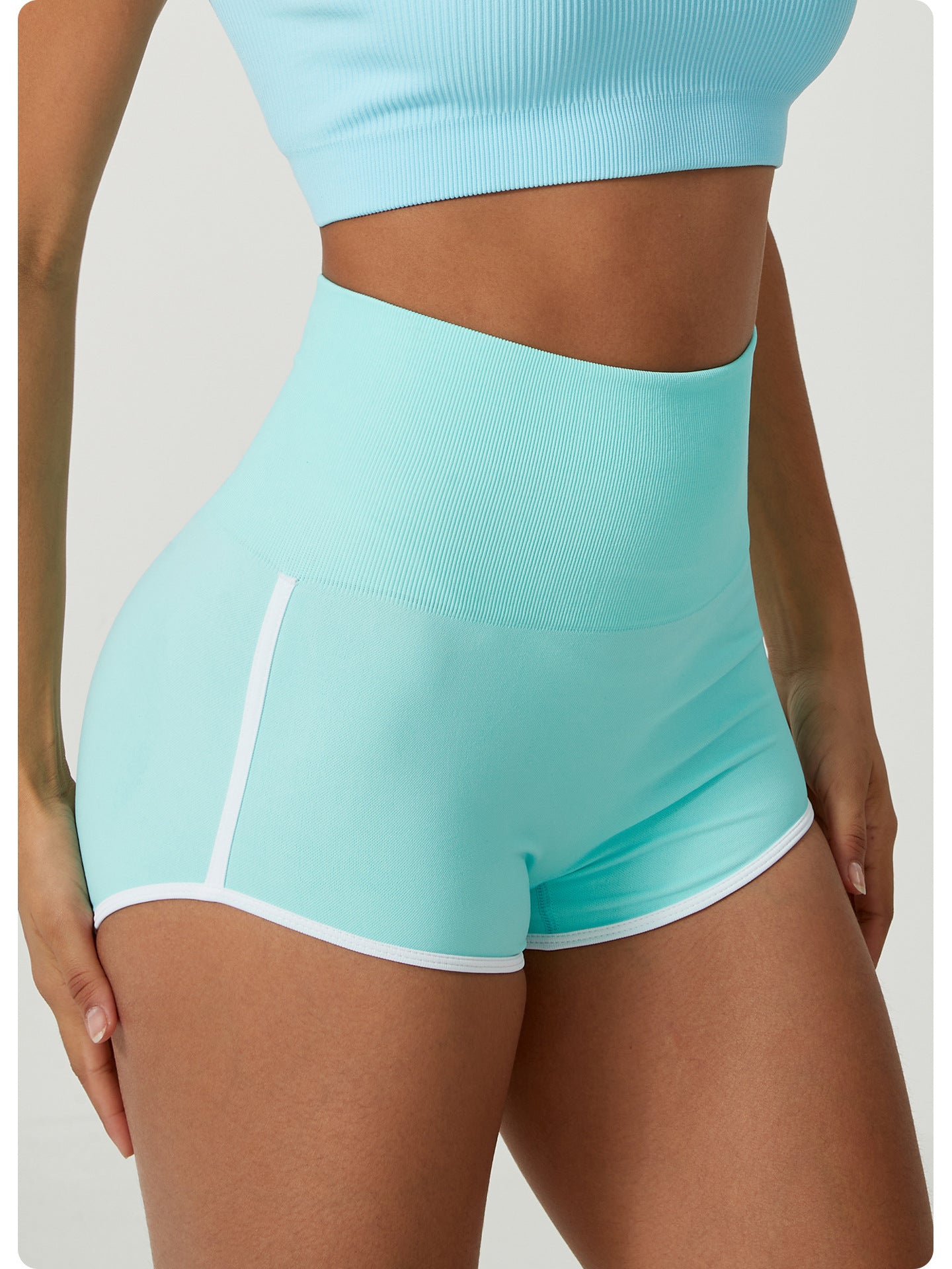Lila Zen Seamless High-Waisted Color-Blocked Sexy Hip-Lifting Yoga Shorts