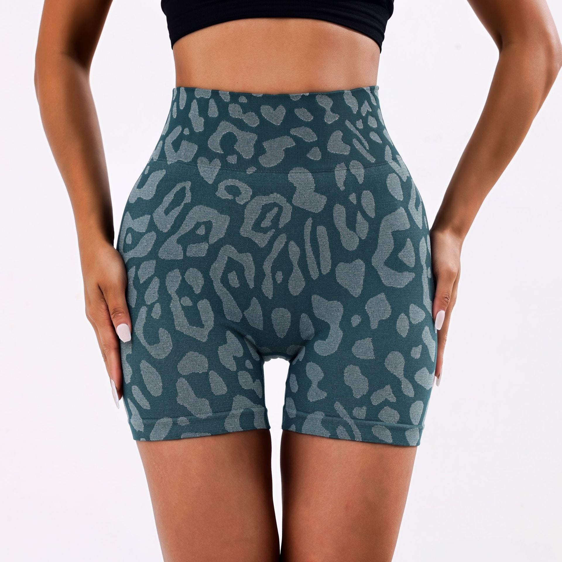 Lila Zen Seamless High-Waisted Leopard Print Hip-Lifting Yoga Shorts