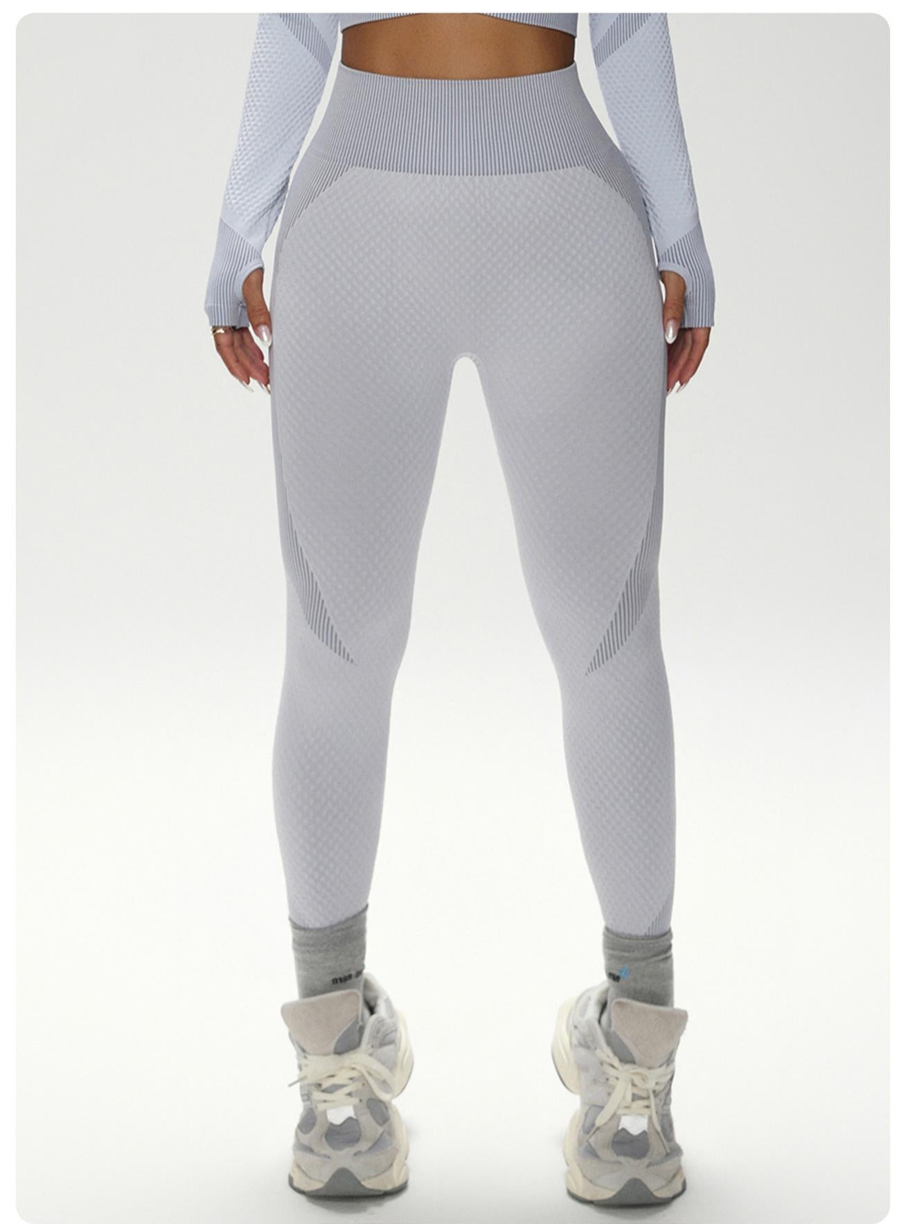 Lila Zen Women's High-Waisted Seamless Peach Hip Yoga Pants