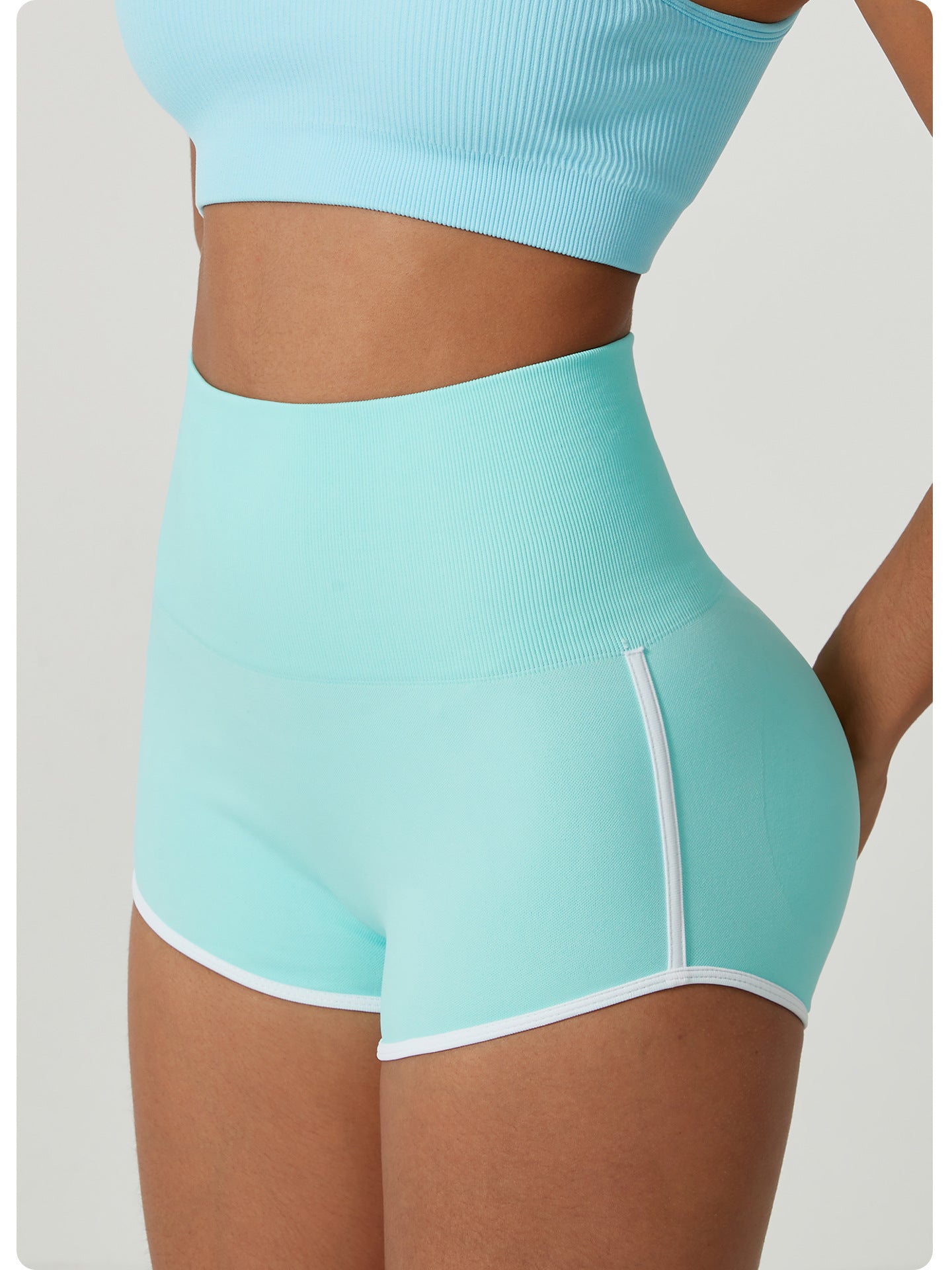 Lila Zen Seamless High-Waisted Color-Blocked Sexy Hip-Lifting Yoga Shorts