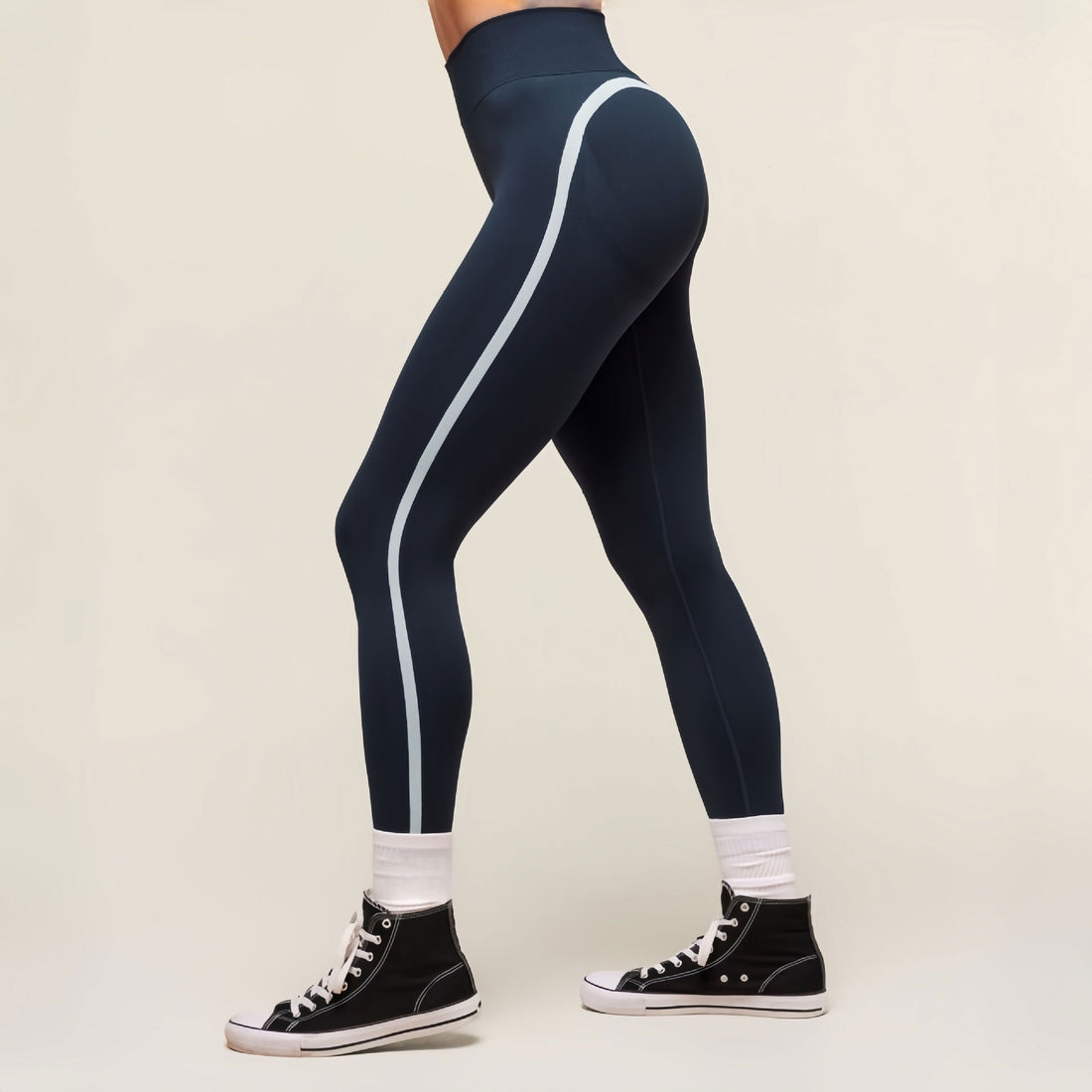 Lila Zen High-Waisted Hip-Lifting Color-Blocked Sports Yoga Pants Shark Pants