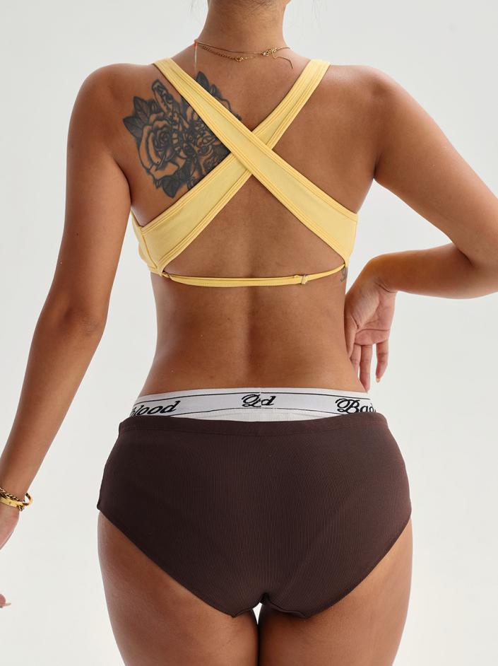 Wide-strap cross-back yoga bra