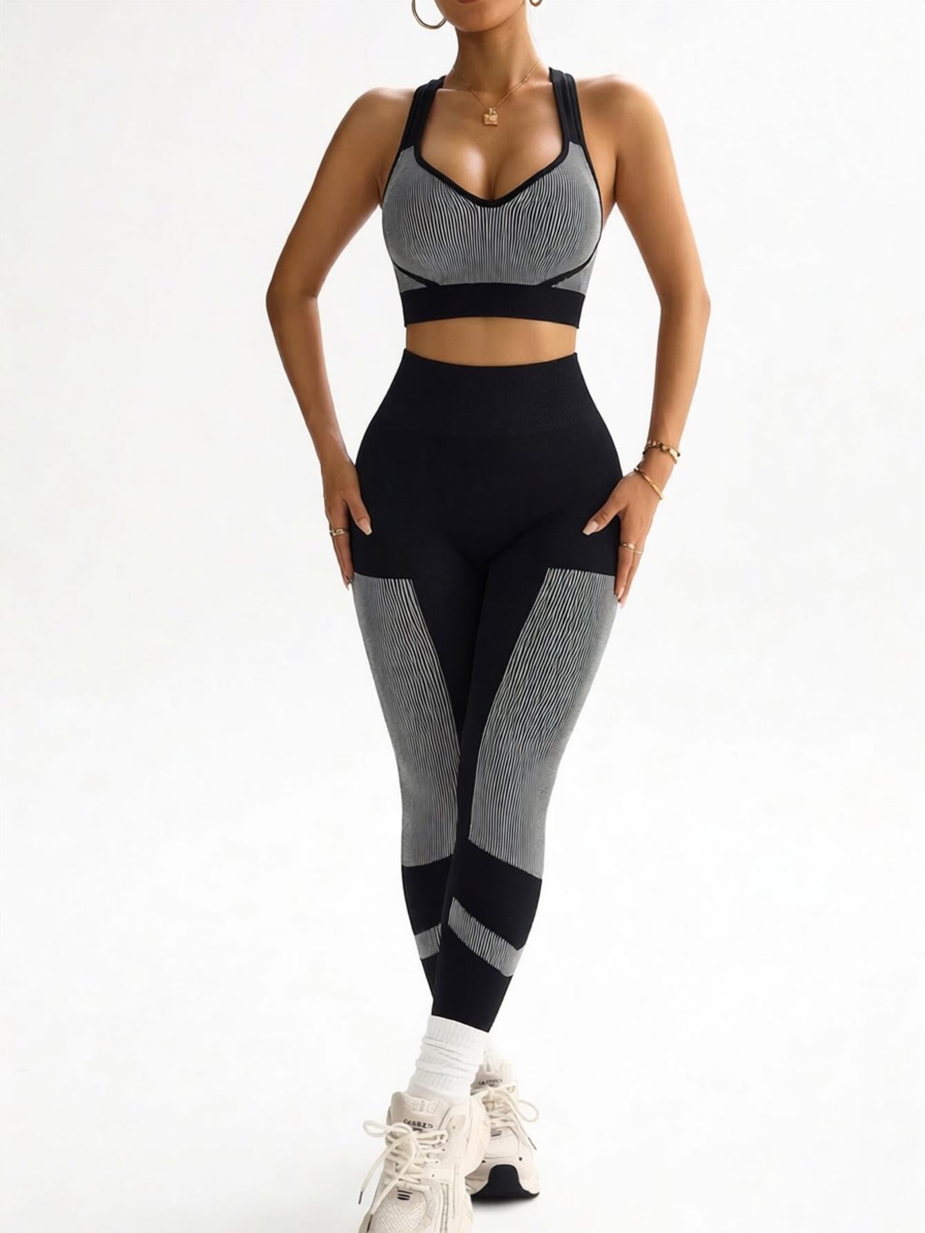 Lila Zen Contrast Seamless Sports Bra & Scrunch Leggings Set