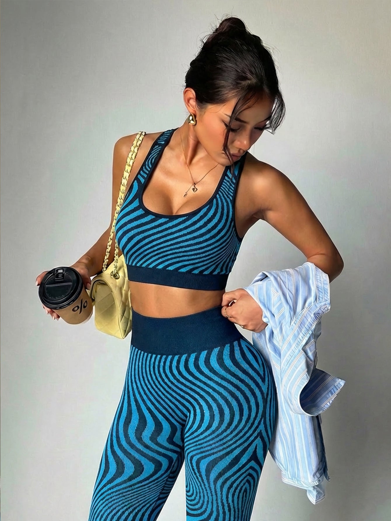 Lila Zen Seamless Wave Contour Sports Bra & High-Waisted Leggings Set