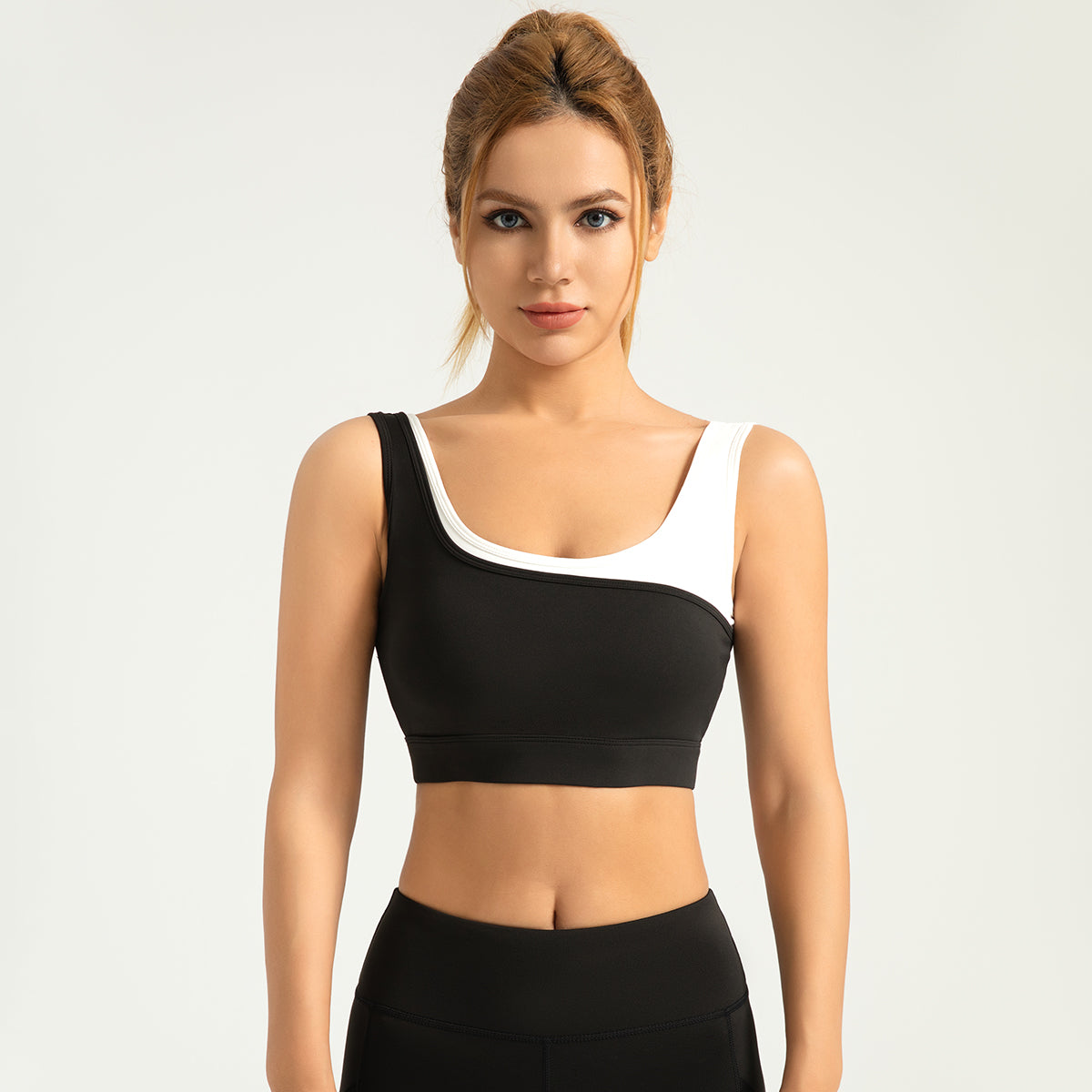 Color-blocked fashion sports bra