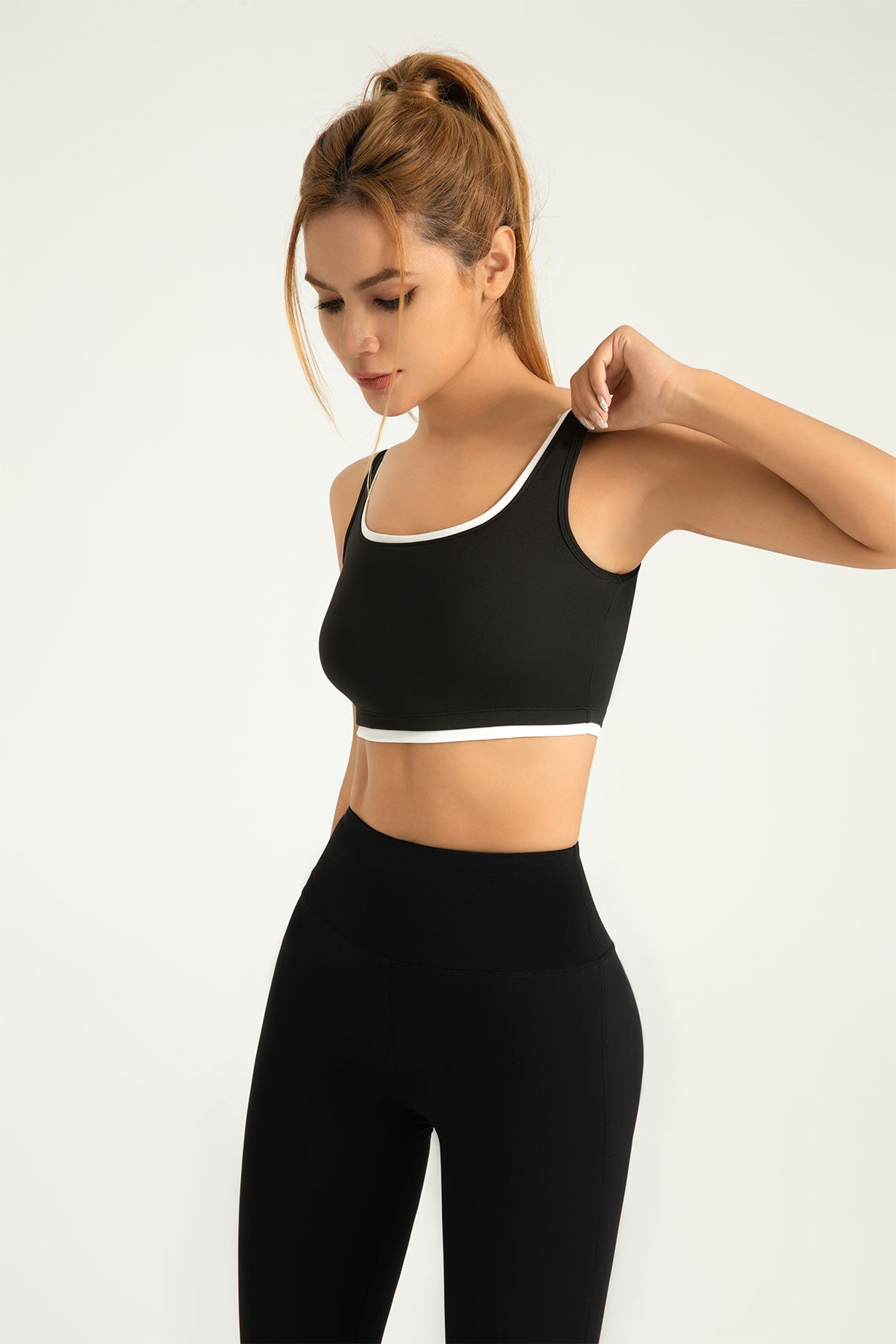 Lila Zen U U-Back Color Trim Sports Bra